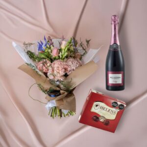 ARREGLO FLORAL NUBE DE TERNURA RICCADONA RUBY TRUFAS HELENA